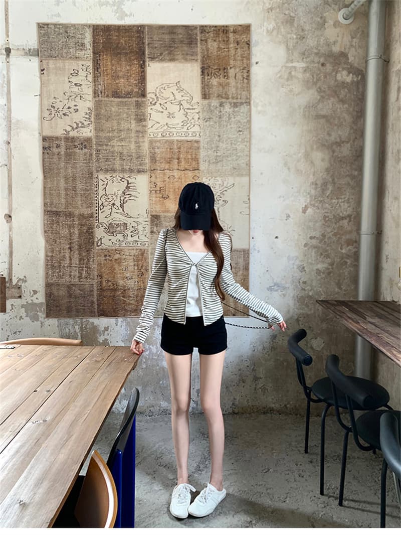 2026 한국 페이크 레이어드 긴팔 티셔츠 여성 가을 한 부서 몸매 가꾸기 고급 슬림해 보이는 쇼트 스타일 맨위 상세 이미지 3