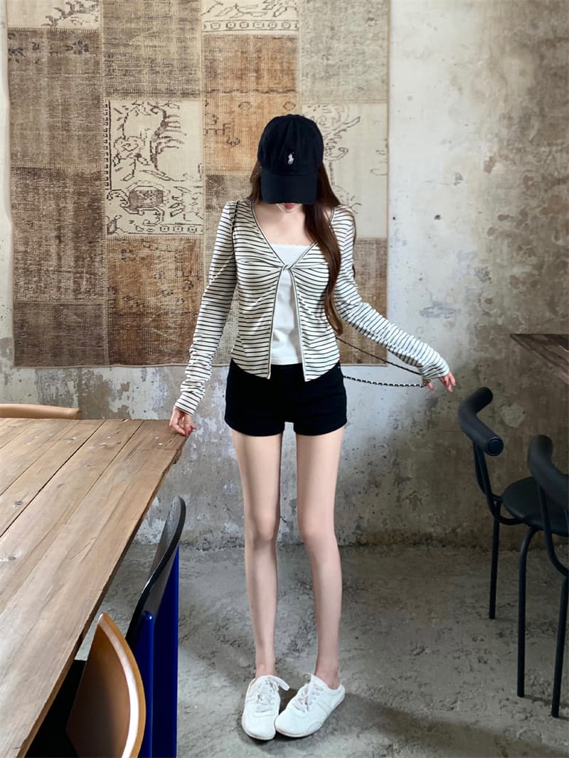 2026 한국 페이크 레이어드 긴팔 티셔츠 여성 가을 한 부서 몸매 가꾸기 고급 슬림해 보이는 쇼트 스타일 맨위 상세 이미지 21