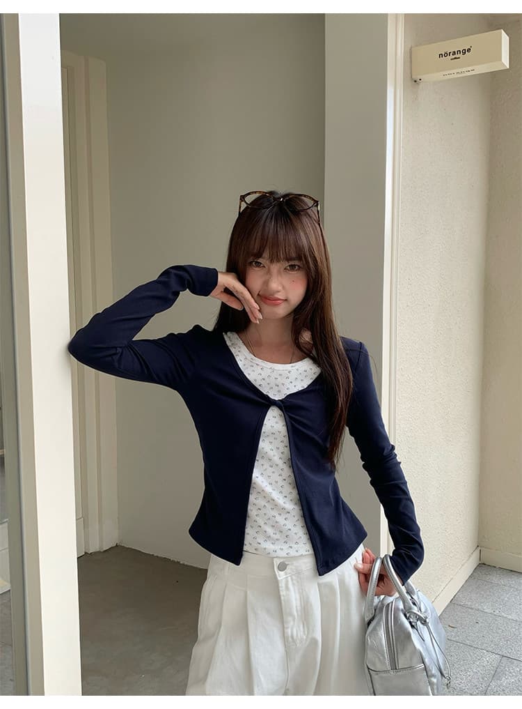 원본 품질 블루 꽃무늬 페이크 레이어드 긴팔 티셔츠 한 부서 핫걸 인사이드 가져 가라. 기본 셔츠 맨위 상세 이미지 4