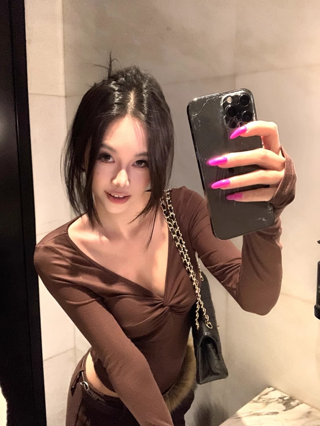 차가운 실크 코튼 리브 순수한 욕망 바람 V넥 디스플레이 몸 섹시함 기본 셔츠 가을 겨울 비틀림 인사이드 가져 가라. 긴팔 티셔츠 여성 상세 이미지 9
