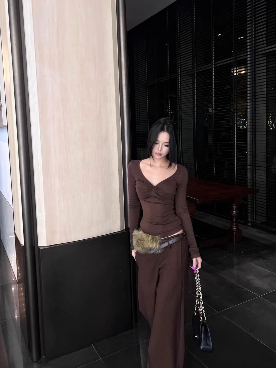 차가운 실크 코튼 리브 순수한 욕망 바람 V넥 디스플레이 몸 섹시함 기본 셔츠 가을 겨울 비틀림 인사이드 가져 가라. 긴팔 티셔츠 여성 상세 이미지 15