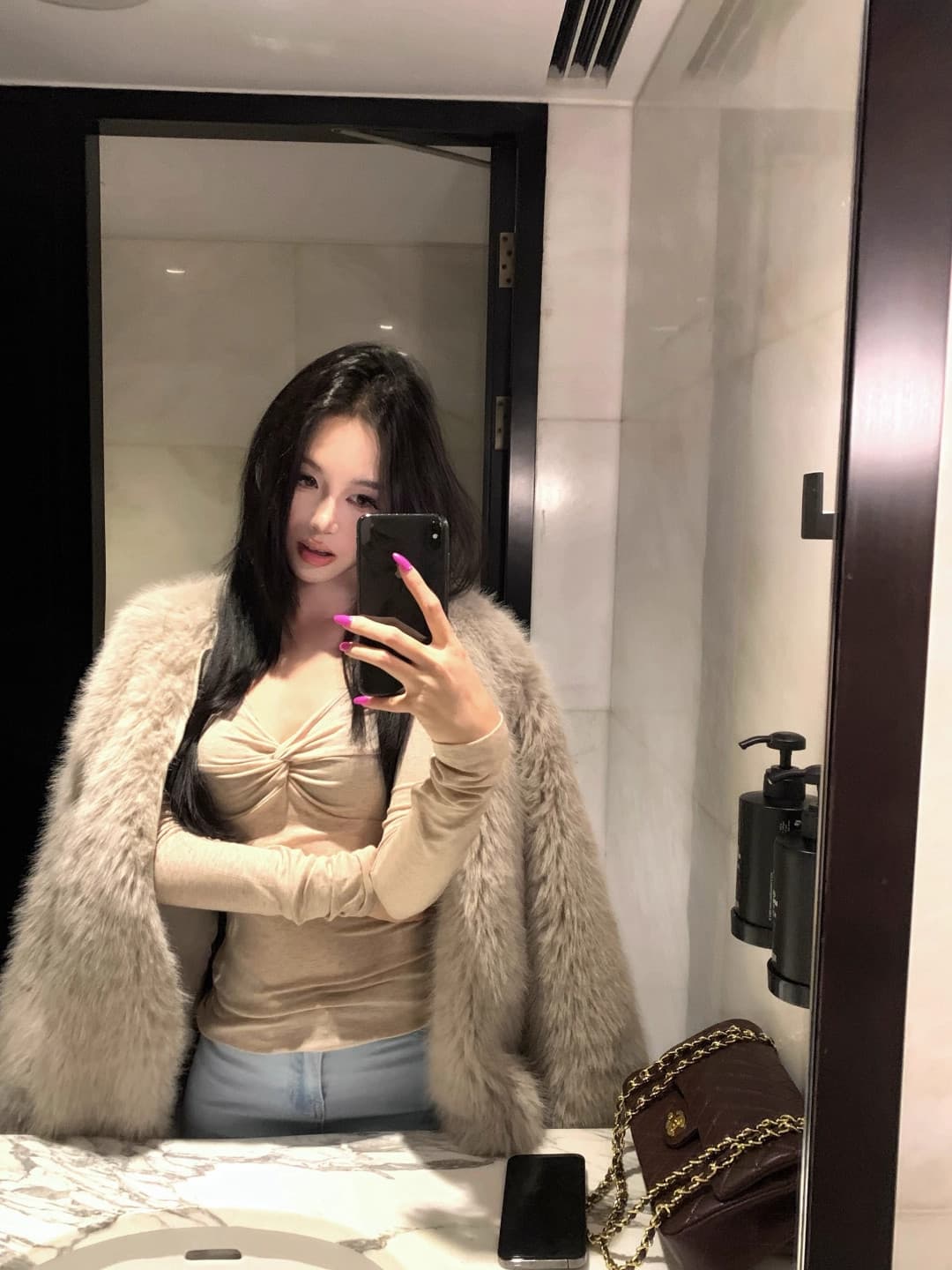 차가운 실크 코튼 리브 순수한 욕망 바람 V넥 디스플레이 몸 섹시함 기본 셔츠 가을 겨울 비틀림 인사이드 가져 가라. 긴팔 티셔츠 여성 상세 이미지 20