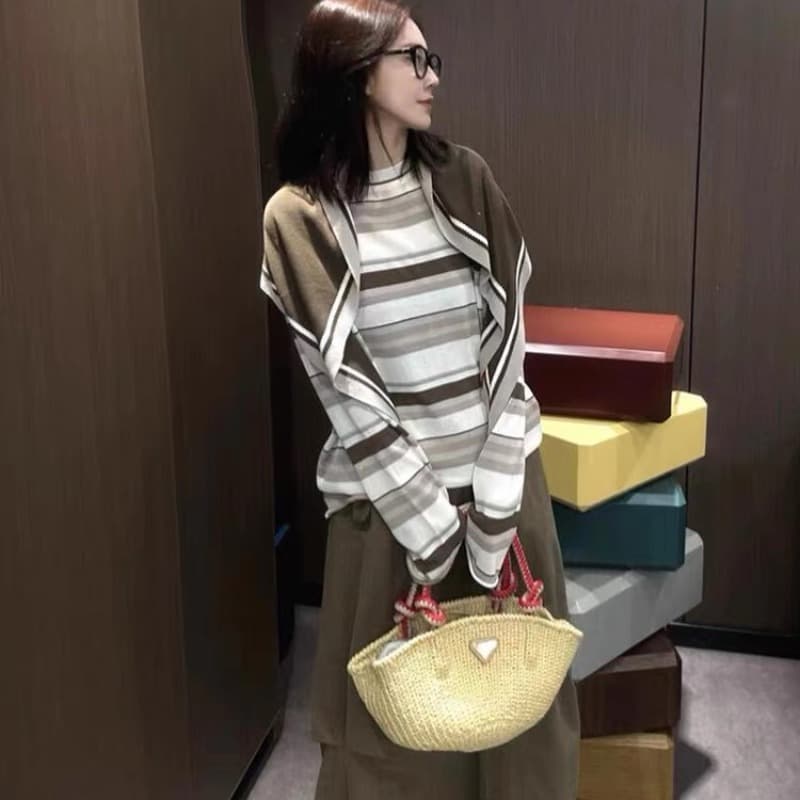 작은 키 한 부서 착용 코디 숄 투피스 세트 맨위 여성 이른 가을 배색 스트라이프 루즈핏 긍정적 인 어깨 긴팔 티셔츠 이미지 5