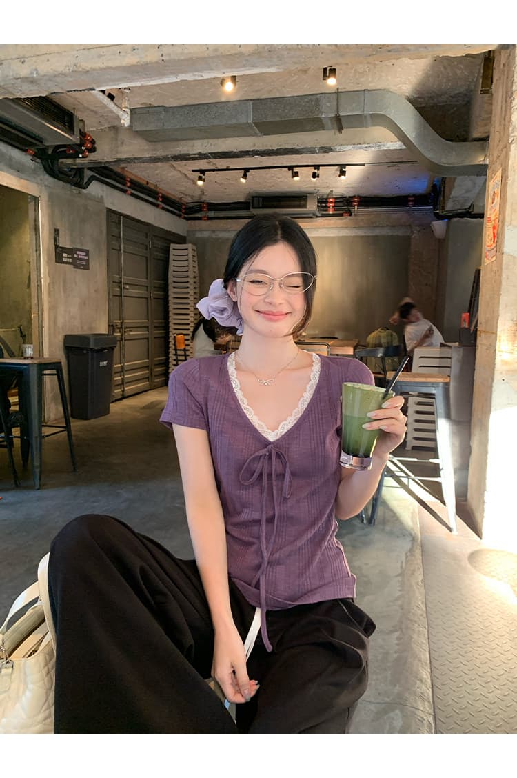 보라색 V넥 레이스 스트랩 반팔 티셔츠 여성 여름 한 부서 몸매 가꾸기 슬림해 보이는 긍정적 인 어깨 다용도 작은 맨위 상세 이미지 4