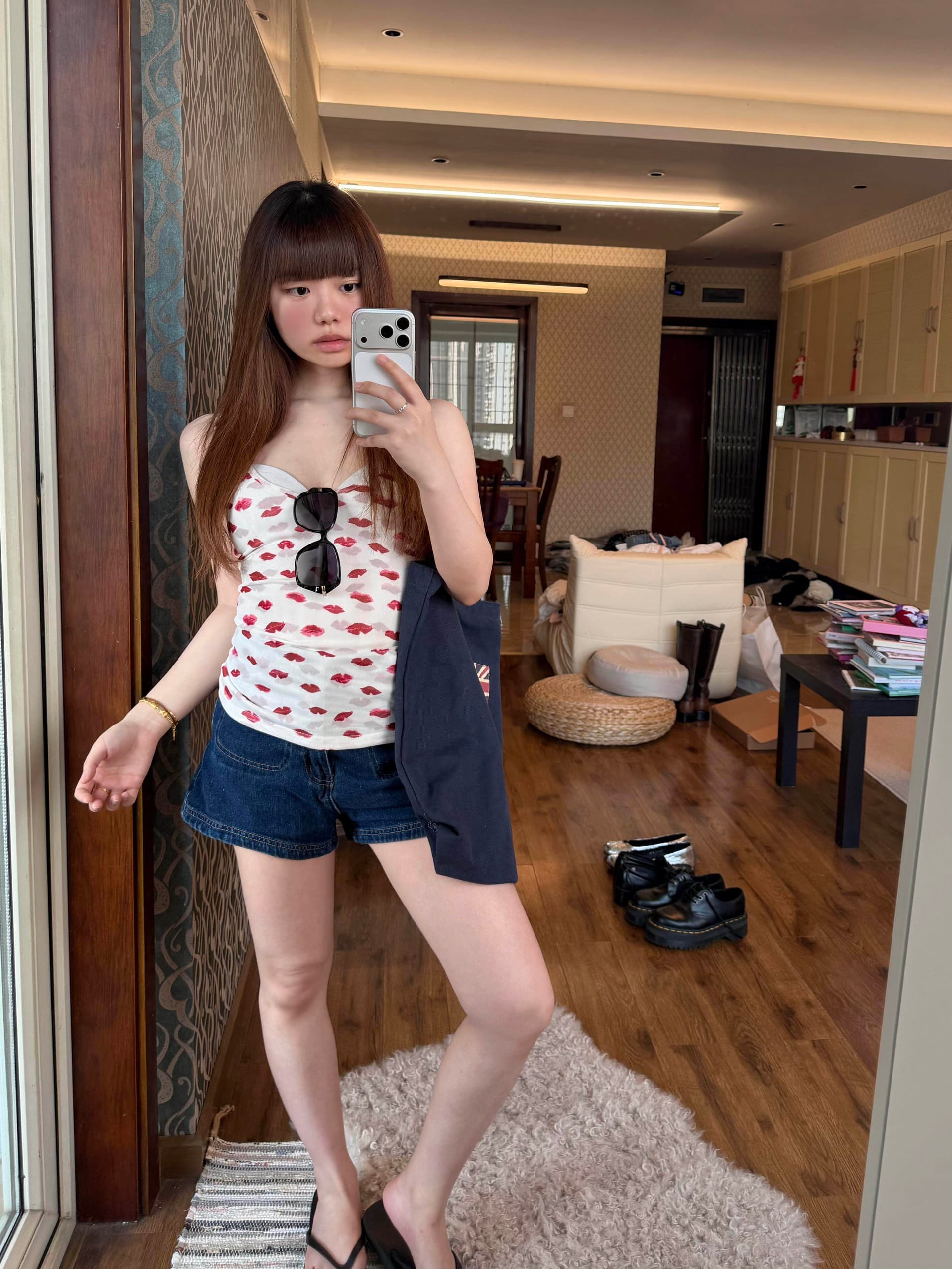 아메리칸 레트로 핫걸 바람 빨간 입술 전체 인쇄 V넥 캐미솔 여름 새로운 몸매 가꾸기 쇼트 스타일 슬림해 보이는 맨위 상세 이미지 1