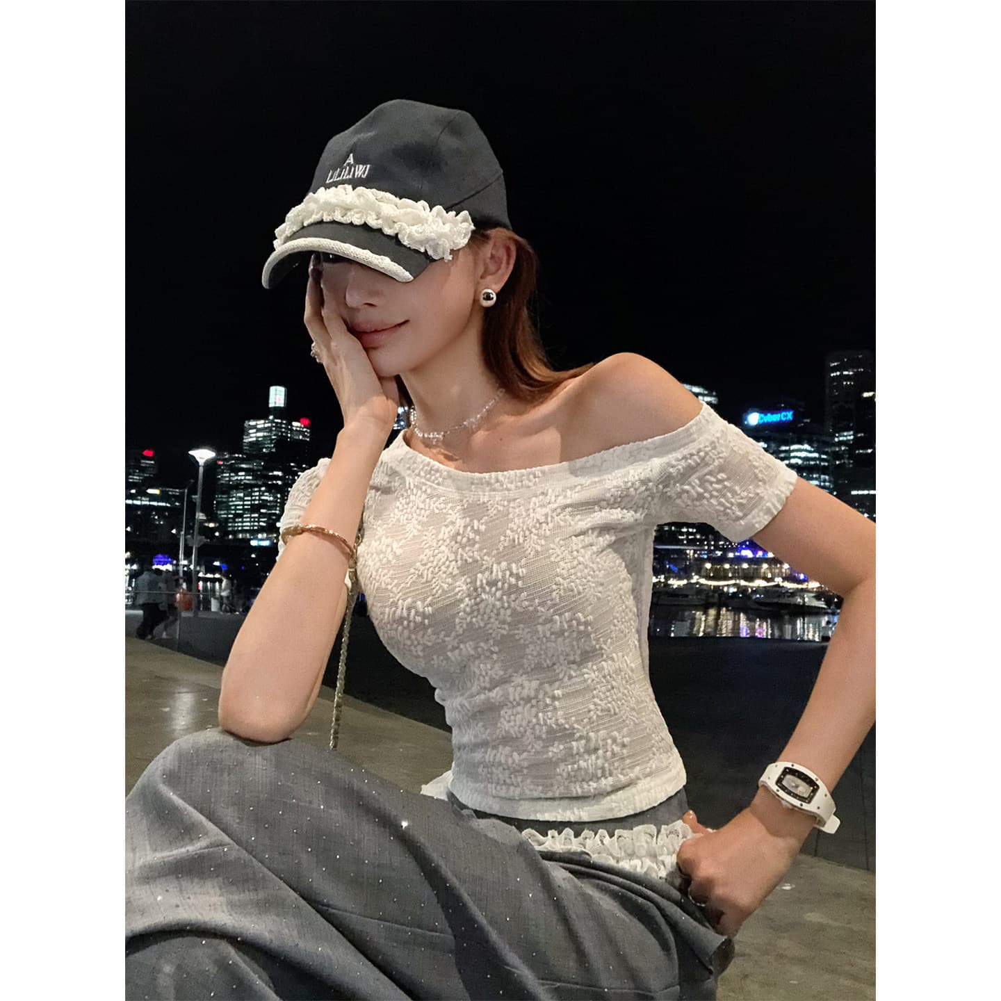 리 부드럽게 6 월 하나 의류 세 착용 작은 대중 디자인 비스듬한 어깨 레이스 티셔츠 여성 몸매 가꾸기 슬림해 보이는 반팔 맨위 이미지 4