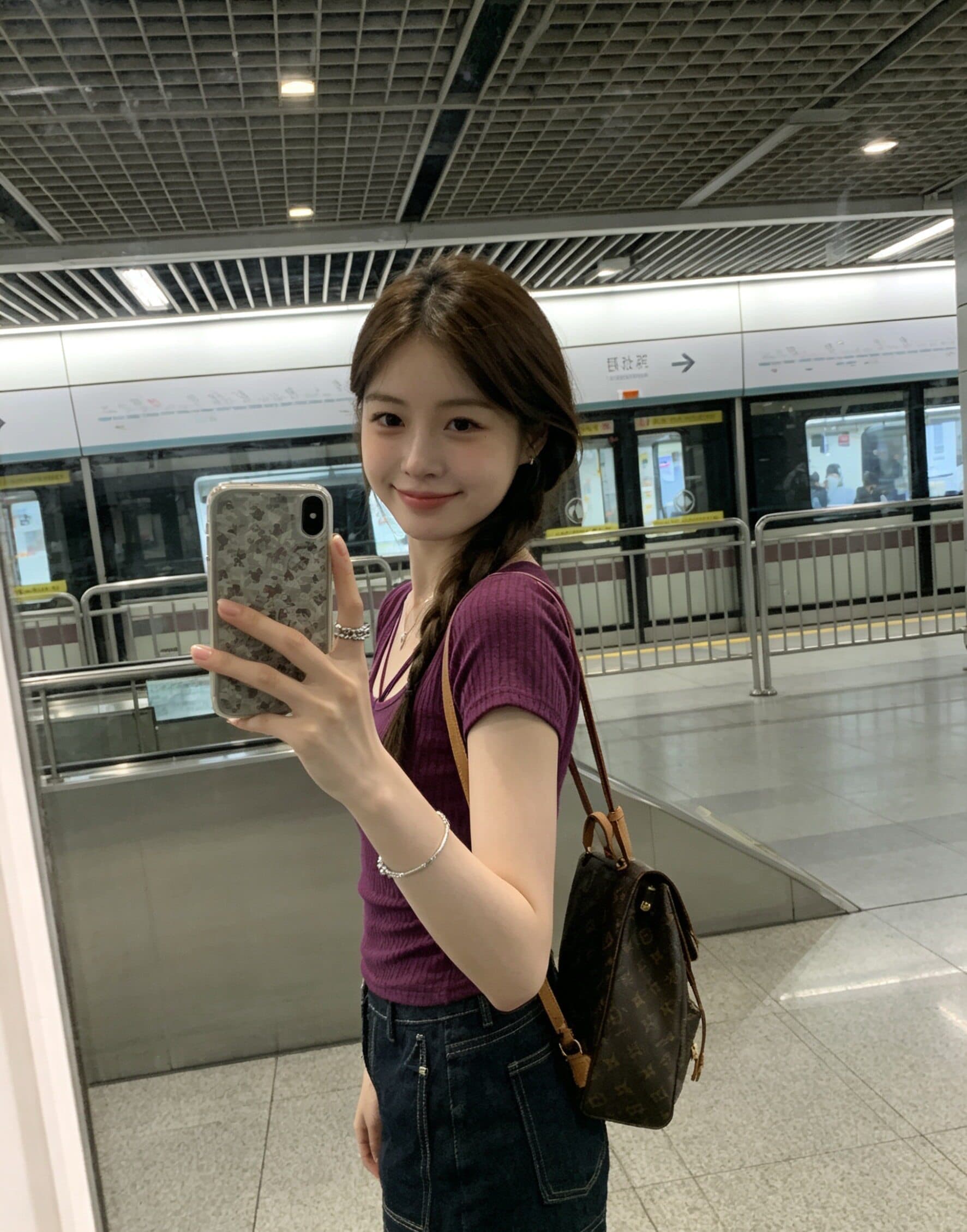 작은 키 새로운 니트 스웨터 티셔츠 여성 여름 디자인 센스 몸매 가꾸기 슬림해 보이는 보라색 아름다운 반팔 맨위 상세 이미지 4