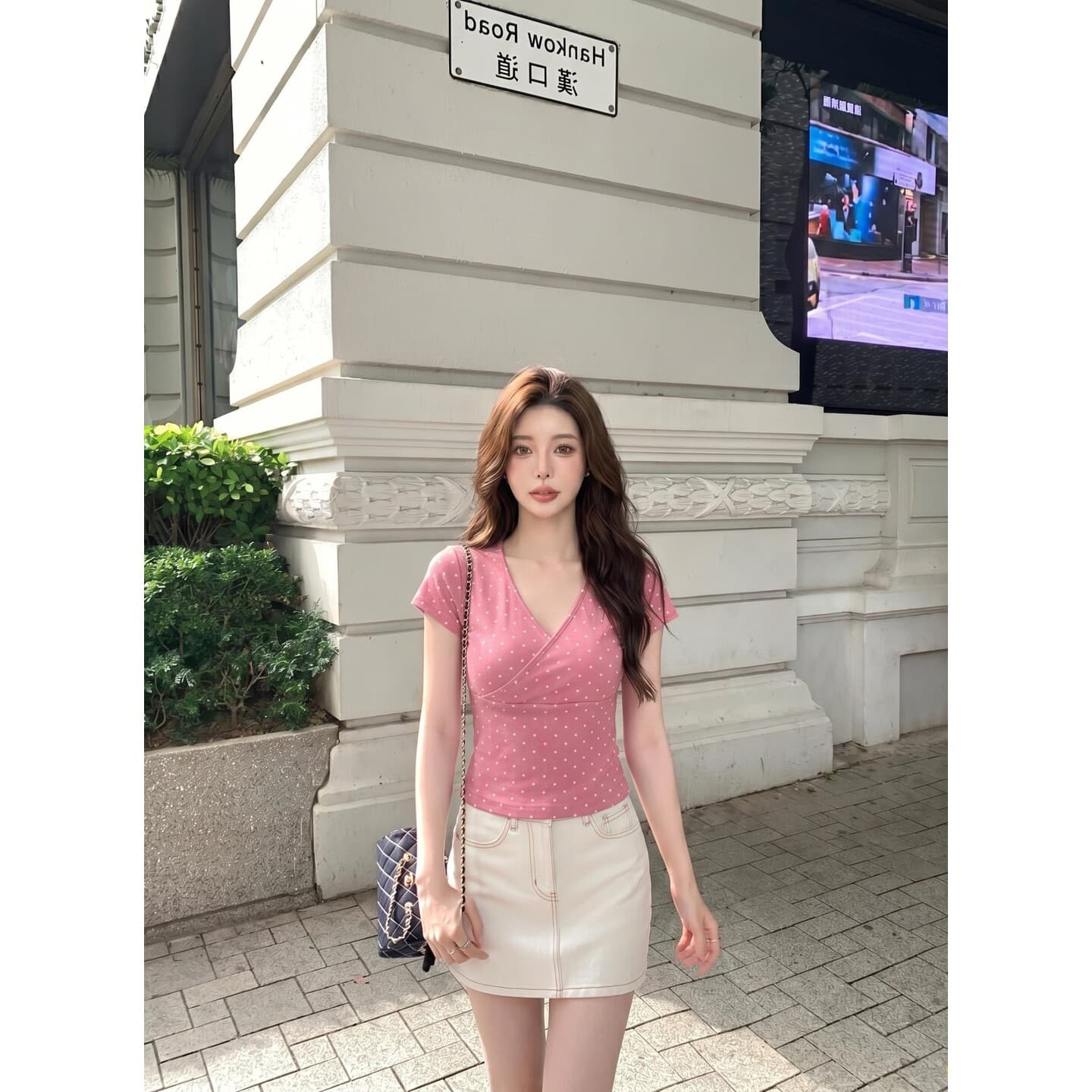 한여름 매화 와인 십자가 빅 브이 넥 도트 무늬 반팔 티셔츠 여성 여름 긍정적 인 어깨 순수한 욕망 맨위 쇼트 스타일