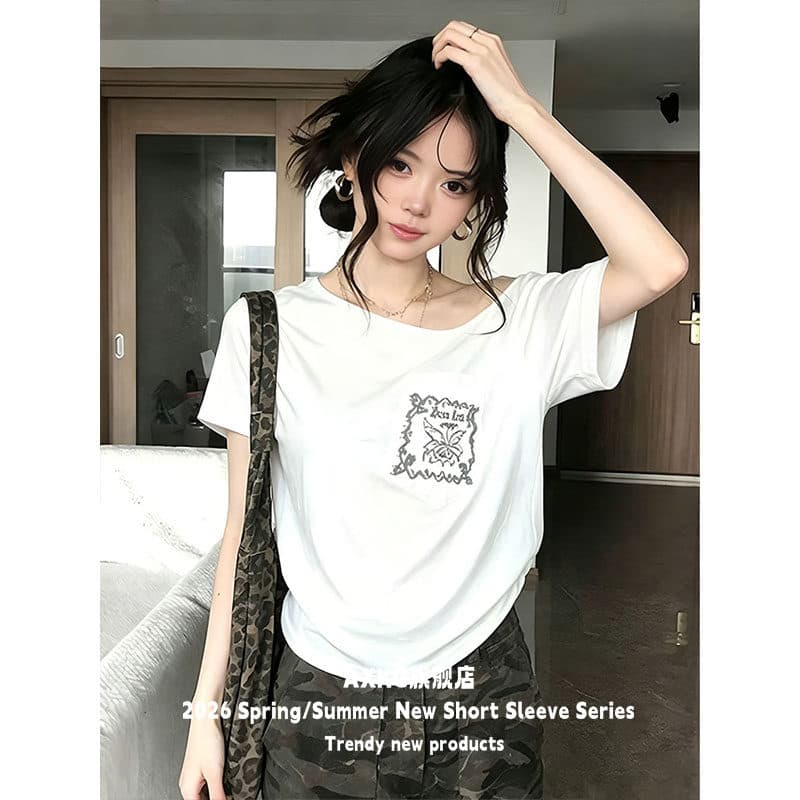 아메리칸 비스듬한 어깨 프린트 반팔 티셔츠 여성 여름 루즈핏 오프숄더 핫걸 레트로 디자인 센스 주머니 작은 셔츠 맨위 이미지 3