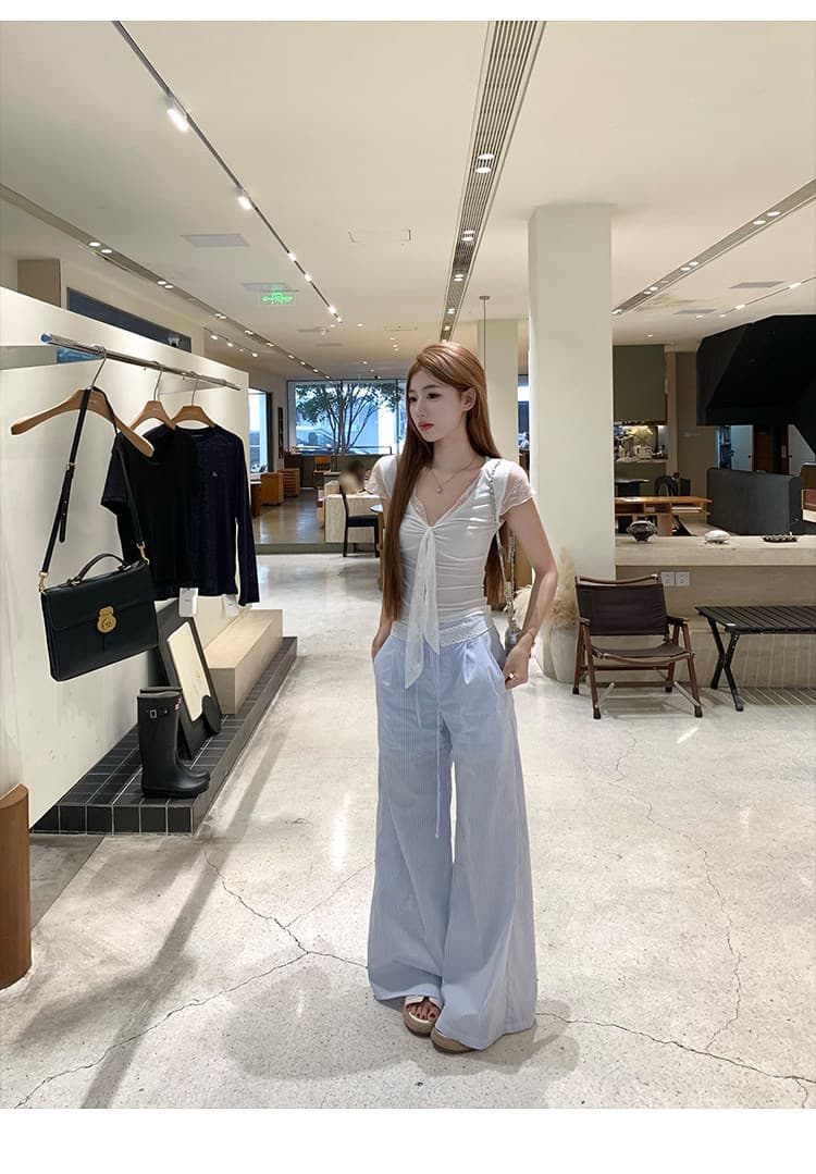 송 긍정적 인 En 화이트 V넥 레이스 조각 반팔 티셔츠 여성 여름 순수한 욕망 몸매 가꾸기 고유 한 아름다운 그레이트 봐. 의류 상세 이미지 15
