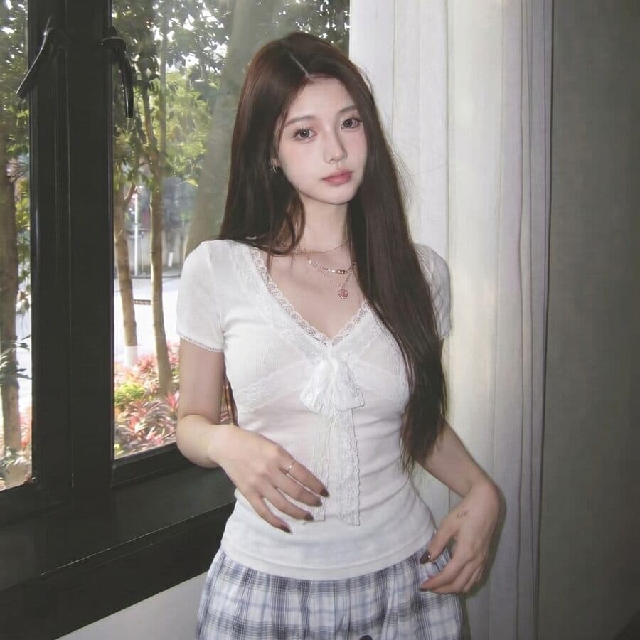 2026 한국 대외 무역 새로운 패션 레이스 나비 매듭 레이스 낮은 네크라인 펌프 로프 몸매 가꾸기 t 여성 이미지 2