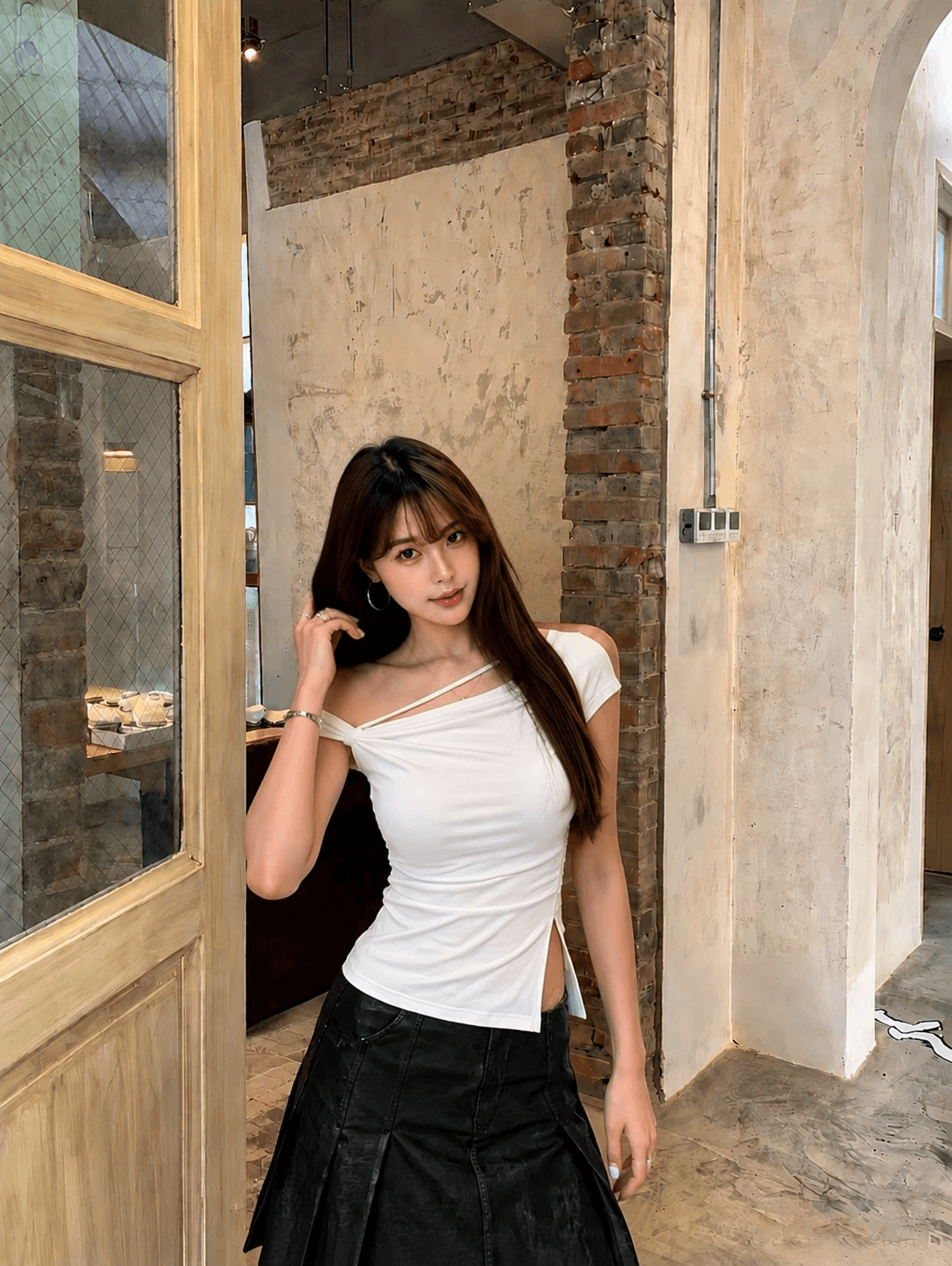 안개 섬 화이트 티 섹시함 오프숄더 비대칭 비스듬한 칼라 반팔 티셔츠 여성 화이트 허리 수축 주름 맨위 여름 상세 이미지 5