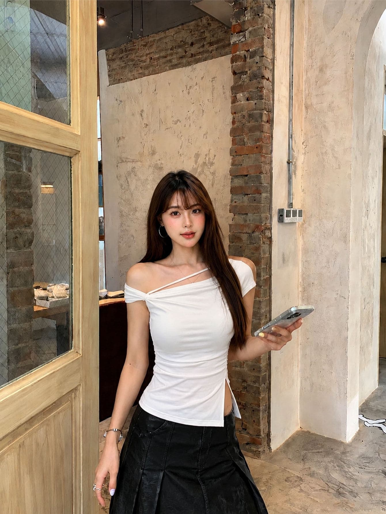 안개 섬 화이트 티 섹시함 오프숄더 비대칭 비스듬한 칼라 반팔 티셔츠 여성 화이트 허리 수축 주름 맨위 여름 상세 이미지 8