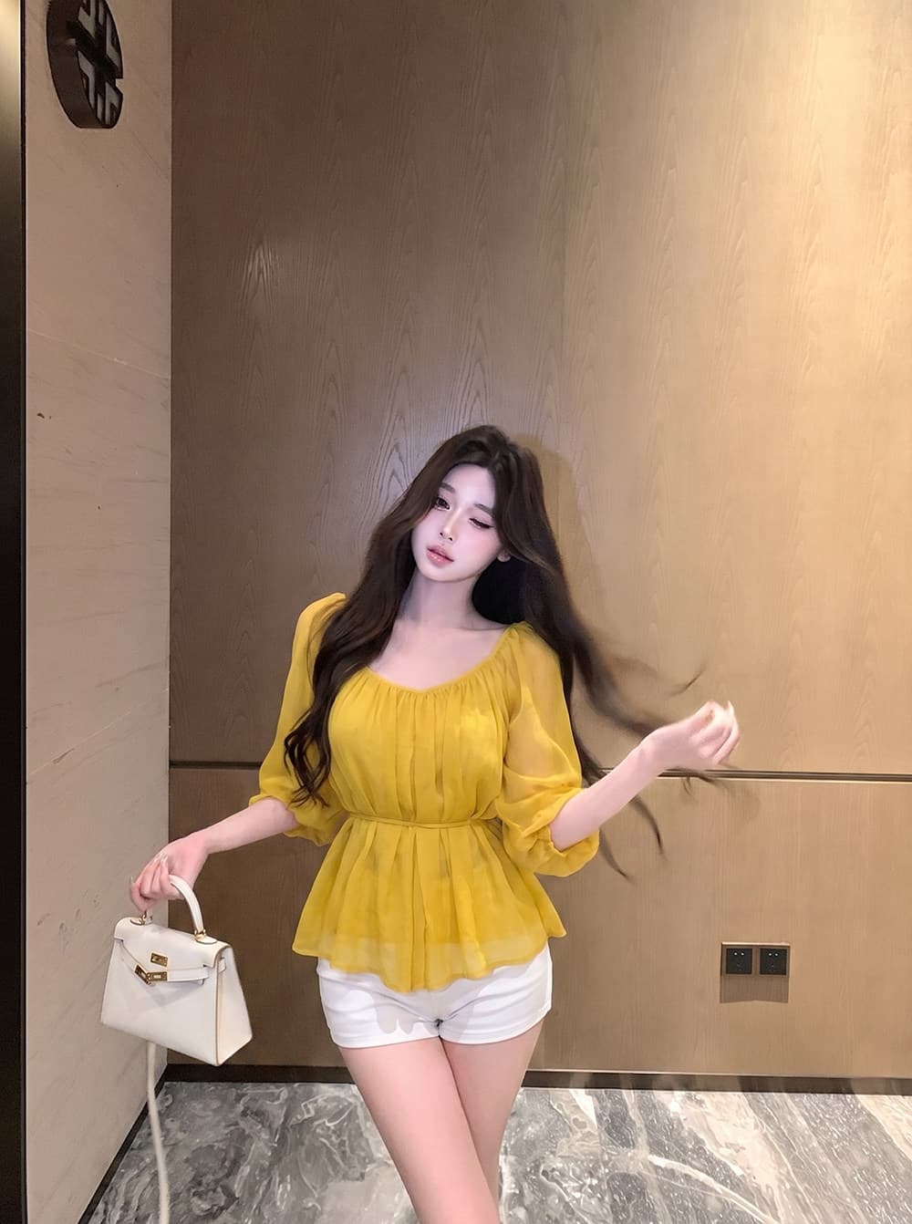 황색 V넥 펌프 로프 허리 수축 거품 소매 쉬폰 여성 셔츠 여름 얇고 가벼운 자외선 차단 셔츠 부드러운 슬림해 보이는 맨위 상세 이미지 2