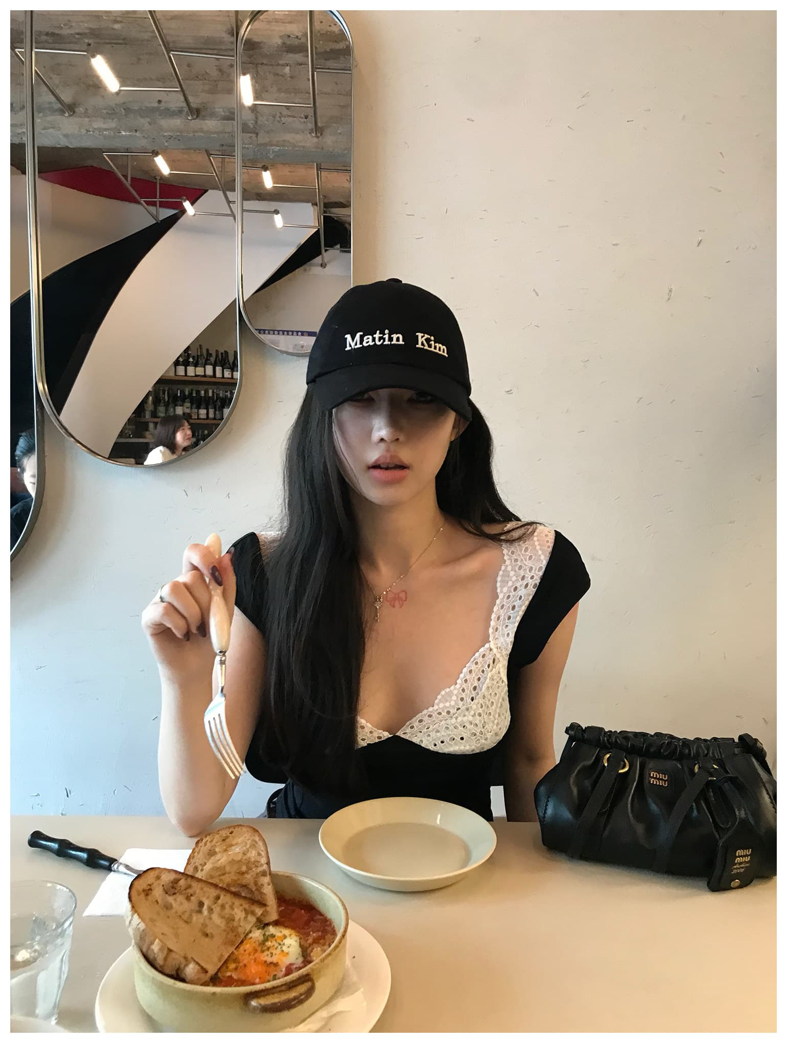 흑인과 백인 편지 레이스 측면 광장 칼라 반팔 티셔츠 여성 여름 몸매 가꾸기 슬림해 보이는 순수한 욕망 맨위 상세 이미지 7