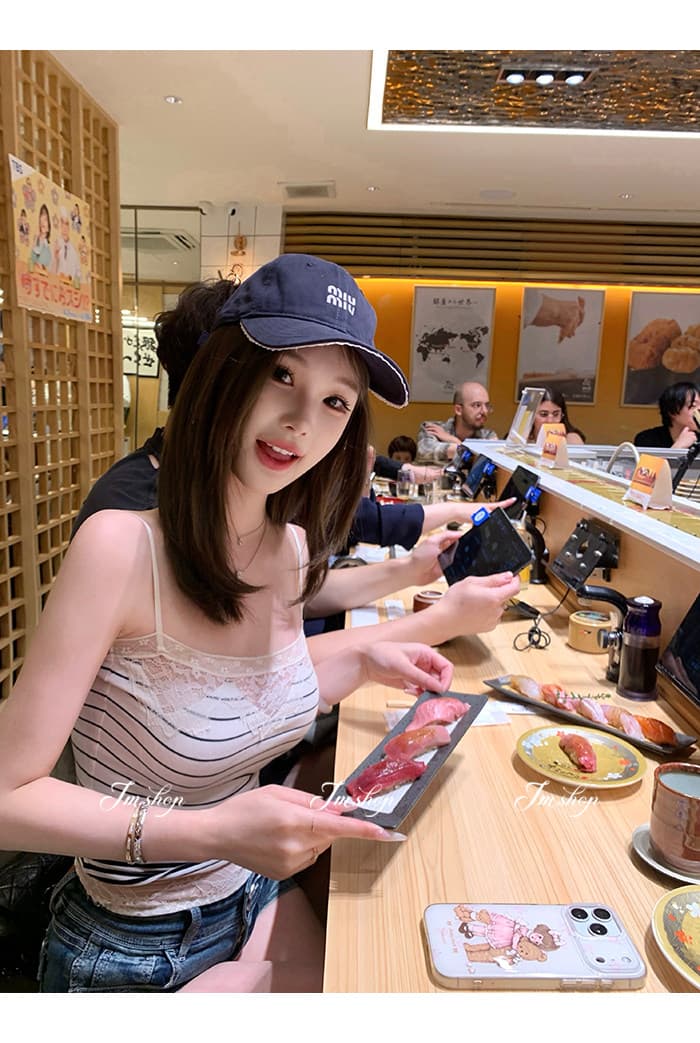 2026 한국 새로운 캐주얼 물 용해 레이스 레이스 스트라이프 캐미솔 몸매 가꾸기 다용도 맨위 상세 이미지 3