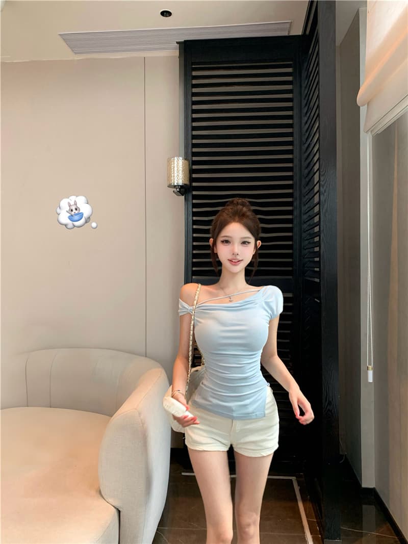 비스듬한 어깨 스트랩 트임 티셔츠 여성 여름 핫걸 바람 허리 수축 디스플레이 몸 섹시함 다용도 불규칙 디자인 센스 맨위 이미지 2