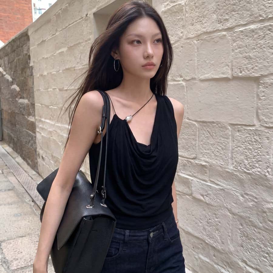 문자열 어깨끈 흔들다 칼라 캐미솔 여름 달콤한 매운맛 바람이 아닙니다. 규칙 디자인 센스 금속 장식 품격 맨위