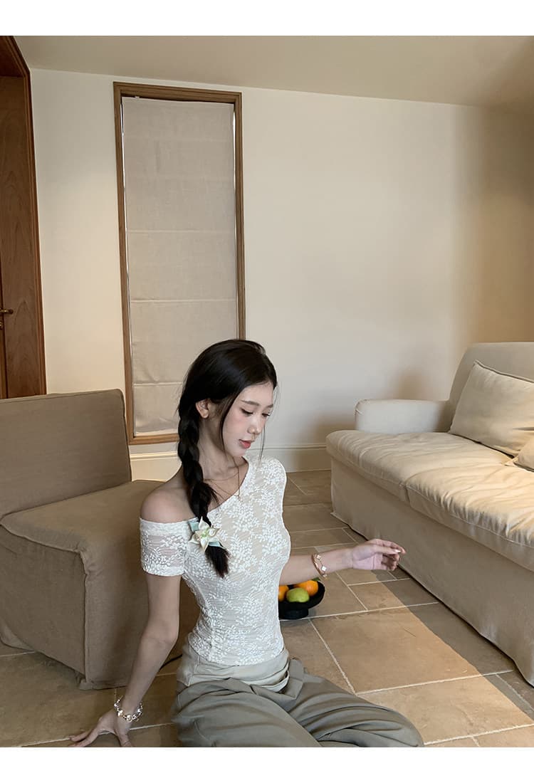 레드 맨 파빌리온 반팔 티셔츠 여성 2026 새로운 여름 디자인 센스 순수한 욕망 오프숄더 비스듬한 어깨 프랑스식 아름다운 작은 맨위 상세 이미지 5