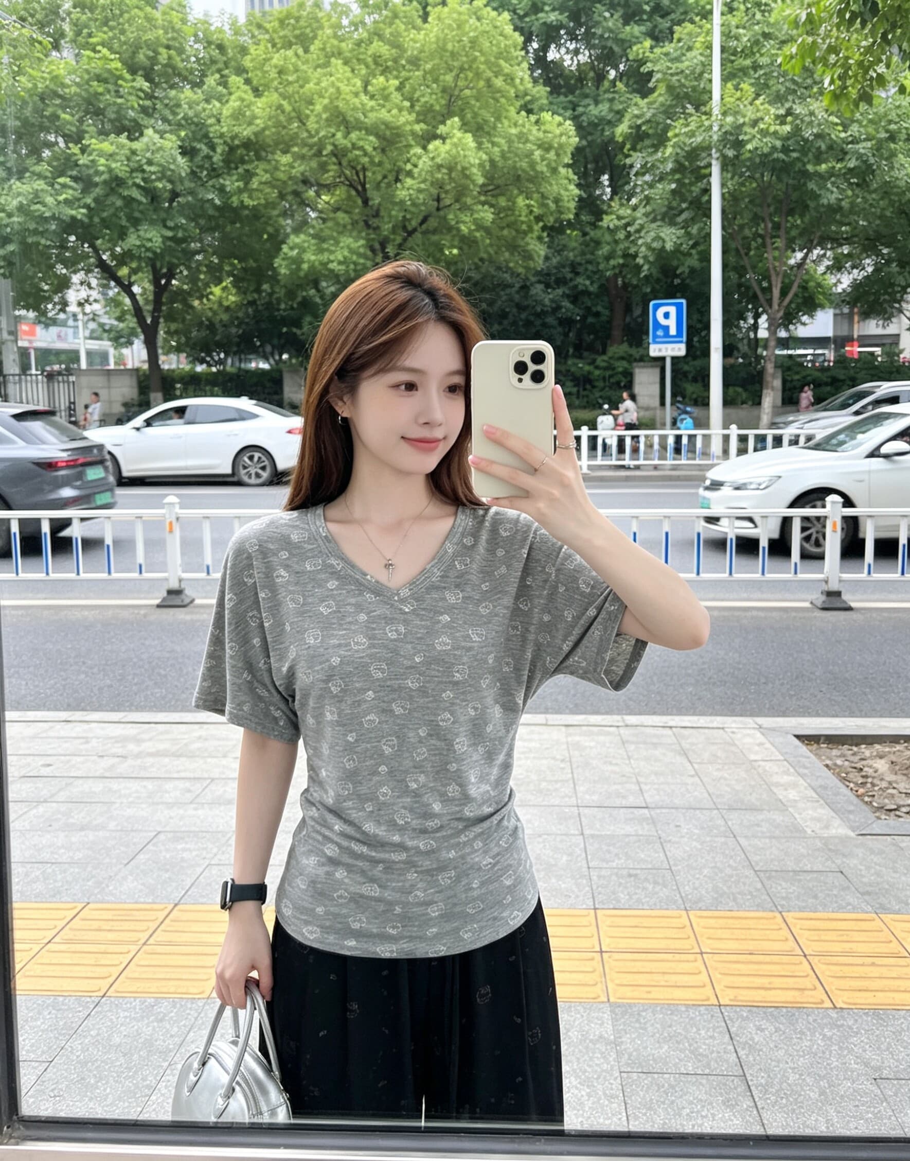 회색 V넥 중간 소매 티셔츠 여성 2026 여름 새로운 순수한 욕망 바람 프린트 허리 수축 몸매 가꾸기 슬림해 보이는 맨위 상세 이미지 2