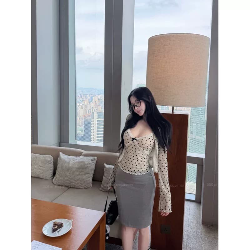 한 은 식물 플러시 나비 매듭 도트 무늬 V넥 쇼트 스타일 슬립 여성 여름 달콤한 매운맛 세트 이미지 2