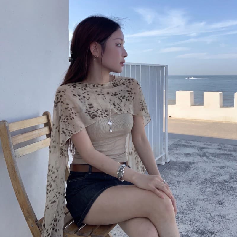 레오파드 무늬 숄 민소매 티셔츠 여성 여름 프랑스식 디자인 센스 작은 대중 몸매 가꾸기 슬림해 보이는 외출용 쇼트 스타일 페이크 레이어드 맨위 이미지 5