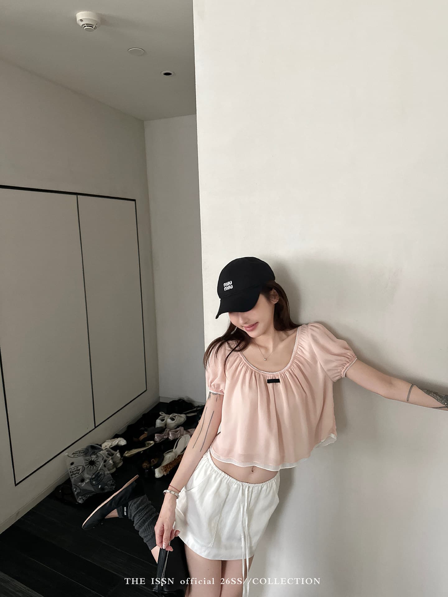 쉬폰 주름 3층 u 칼라 거품 소매 쇼트 스타일 티셔츠 여성 여름 한 부서 배색 패치워크 루즈핏 슬림해 보이는 맨위 상세 이미지 5