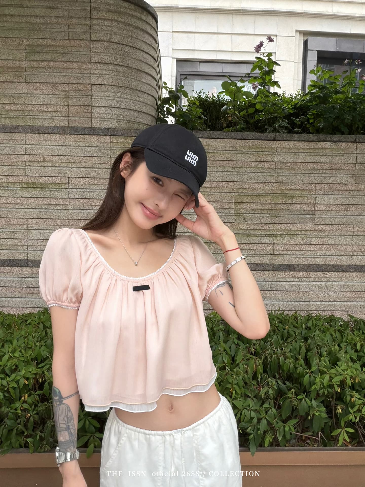 쉬폰 주름 3층 u 칼라 거품 소매 쇼트 스타일 티셔츠 여성 여름 한 부서 배색 패치워크 루즈핏 슬림해 보이는 맨위 상세 이미지 9