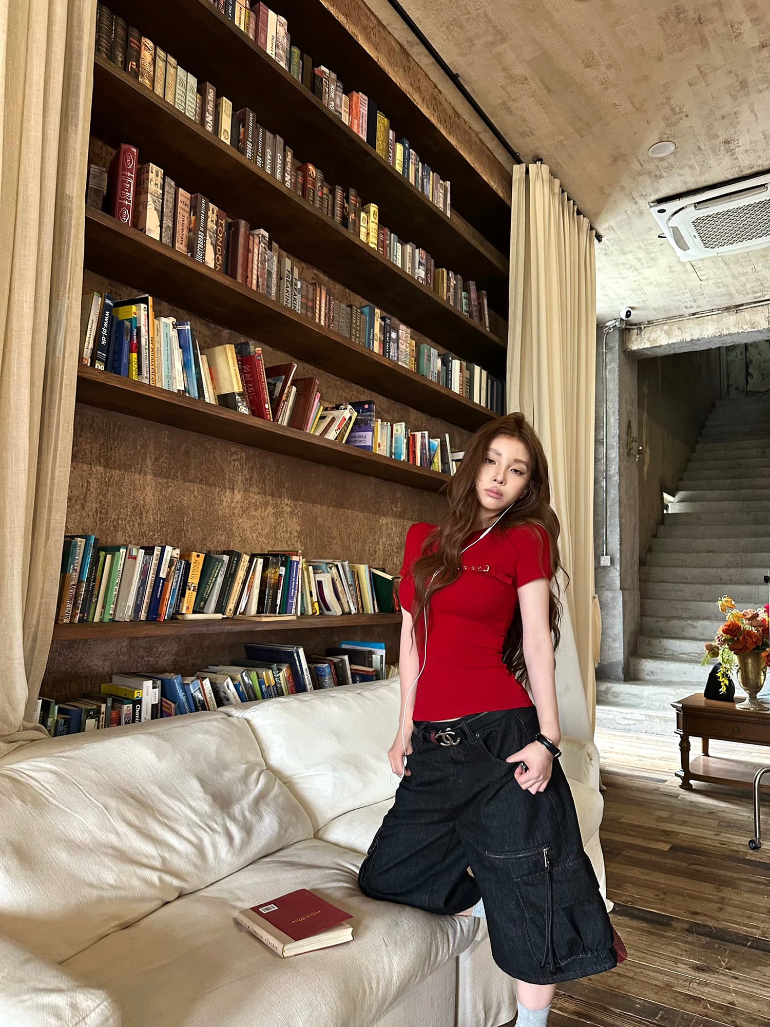 사람들 면 수퍼 모델 비율 가슴 스트랩 티셔츠 여성 여름 라운드 넥 아름다운 고유 한 맨위 상세 이미지 13