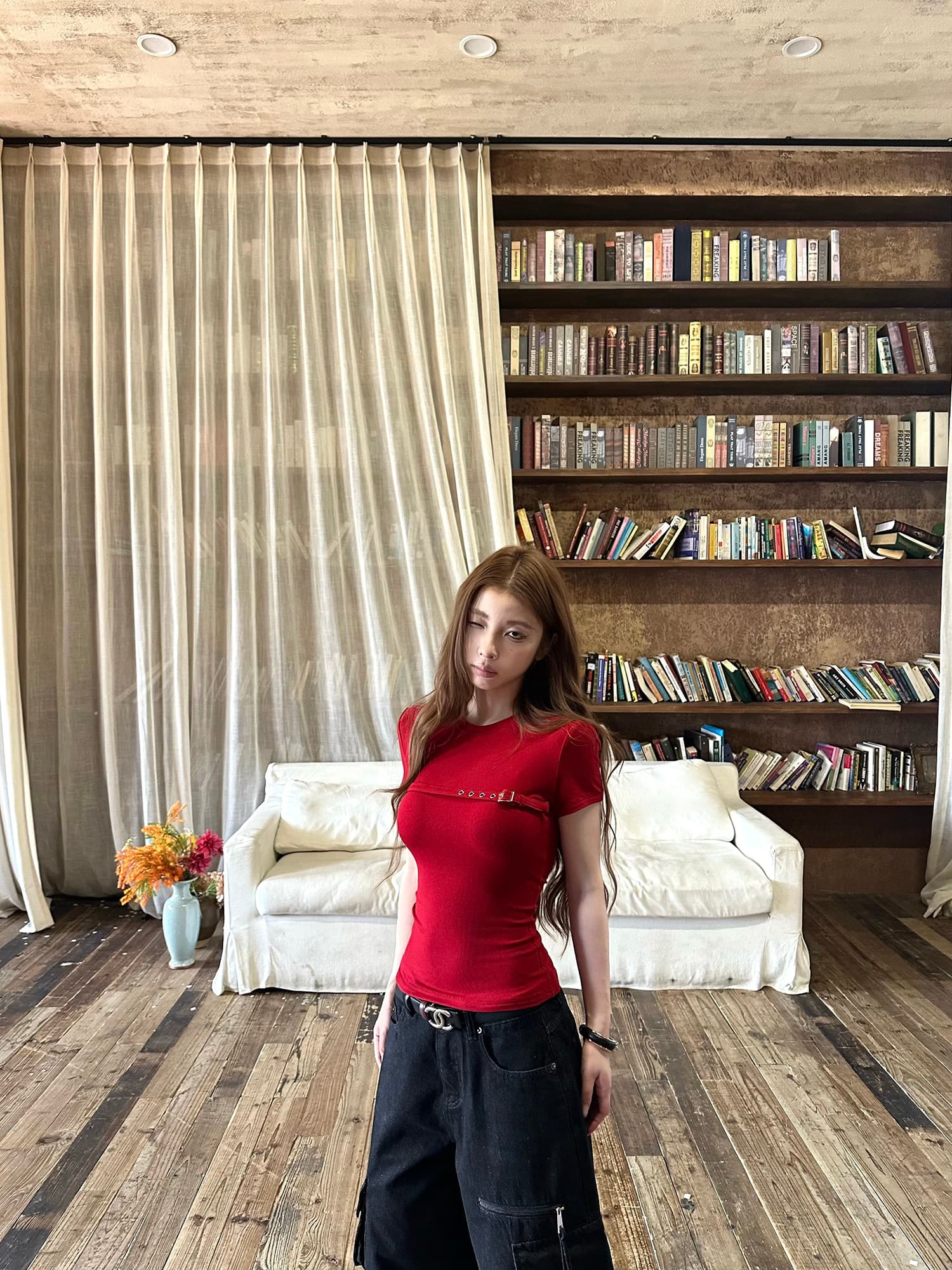 사람들 면 수퍼 모델 비율 가슴 스트랩 티셔츠 여성 여름 라운드 넥 아름다운 고유 한 맨위 상세 이미지 33