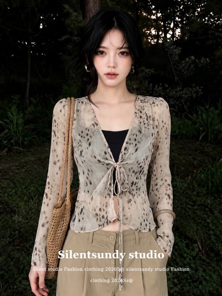 있음 가슴 패드 레오파드 무늬 V넥 긴팔 레이스업 여성 셔츠 허리 수축 맨위 여름 디자인 센스 품격 맨위 상세 이미지 2