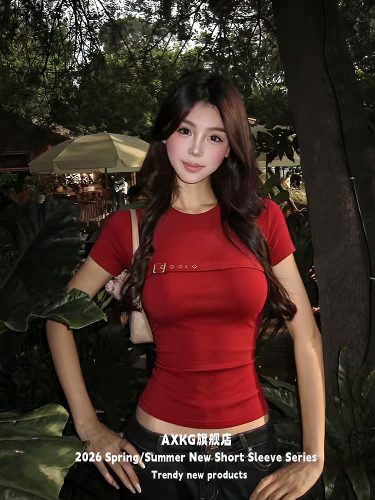 사람들 면 가슴 금속 버클 빨간색 라운드 넥 반팔 티셔츠 여성 여름 높음 거리 몸매 가꾸기 핫걸 다용도 맨위 상세 이미지 6