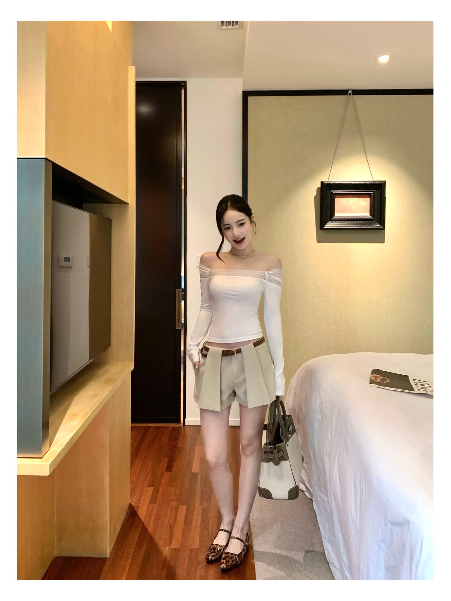 우 너무 달콤한 라이 경기 서울 오프숄더 레이스 조각 긴팔 티셔츠 여성 오프숄더 몸매 가꾸기 슬림해 보이는 품격 만나는 맨위 상세 이미지 2
