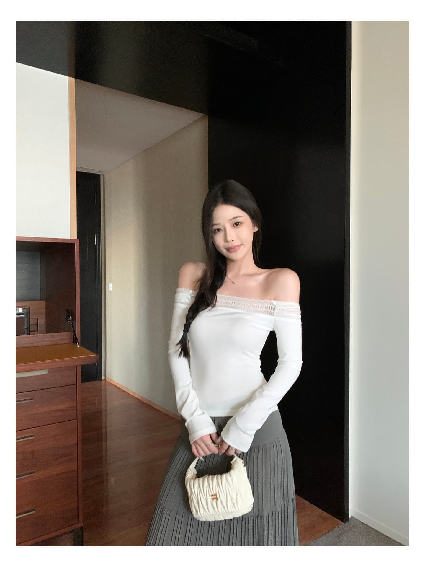 우 너무 달콤한 라이 경기 서울 오프숄더 레이스 조각 긴팔 티셔츠 여성 오프숄더 몸매 가꾸기 슬림해 보이는 품격 만나는 맨위 상세 이미지 27
