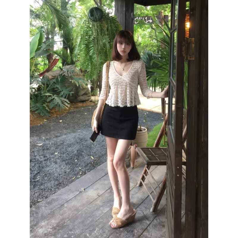 원본 자카드 레이스 화이트 품격 레이스 V넥 티셔츠 여성 여름 중간 소매 작은 대중 고급 센스 맨위 이미지 4