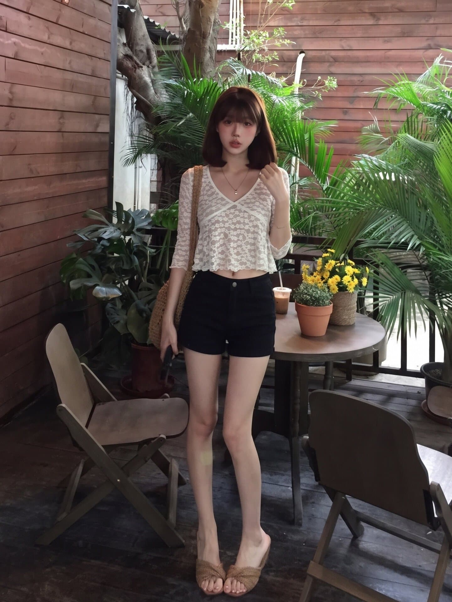 원본 자카드 레이스 화이트 품격 레이스 V넥 티셔츠 여성 여름 중간 소매 작은 대중 고급 센스 맨위 상세 이미지 2