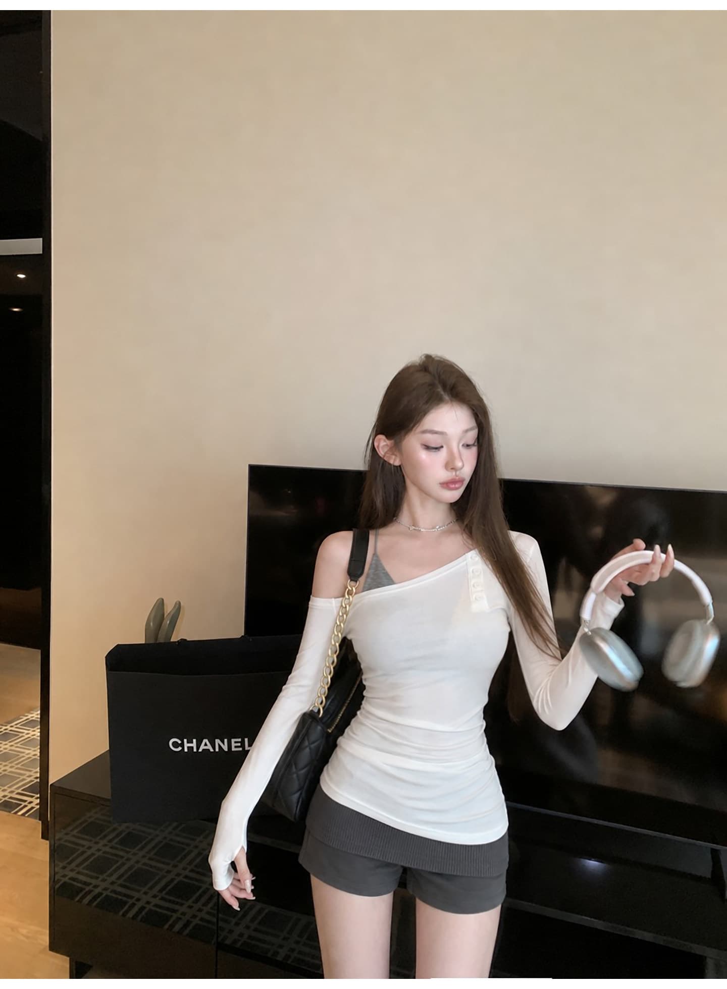 저녁 식사 전복 화이트 비스듬한 어깨 긴팔 티셔츠 여성 조기 가을 몸매 가꾸기 슬림해 보이는 오프숄더 맨위 상세 이미지 9