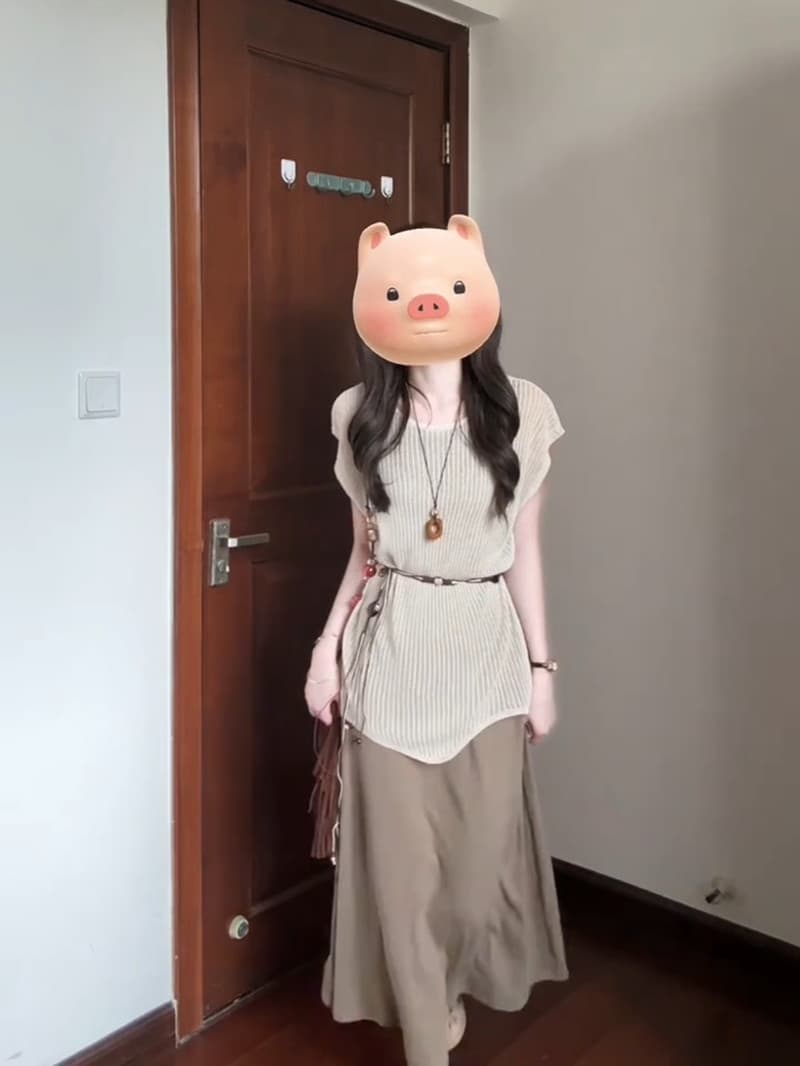 패션 세트 단색 홀로우 아웃 블라우스 여성 여름 새로운 레트로 도루 센스 조끼 원피스 슬림해 보이는 투피스 세트 상세 이미지 6