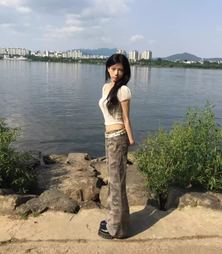 한국 동대문 새로운 품격 패션 단색 질감 몸매 가꾸기 쇼트 스타일 디스플레이 몸 반팔 레이스 셔츠 티셔츠 여성 상세 이미지 4