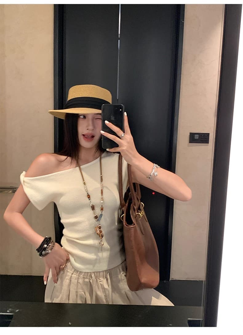 여름 새로운 품격 몸매 가꾸기 디스플레이 몸 나사 매듭 새는 어깨 맨위 몸매 가꾸기 다용도 순수한 욕망 니트 스웨터 티셔츠 여성 ins 상세 이미지 1