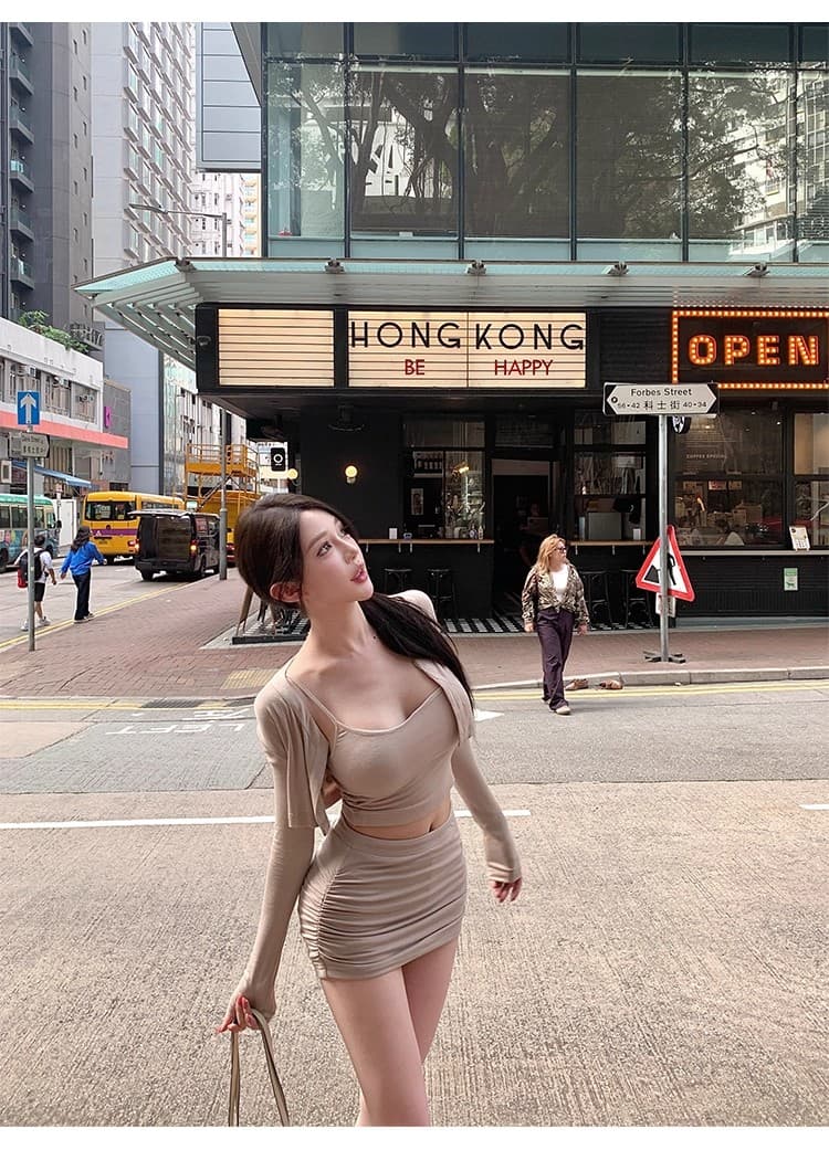 한국 봄 가을 새로운 품격 몸매 가꾸기 디스플레이 몸 쇼트 스타일 이슬 허리 슬립 긴팔 오픈 가디건 반신 스커트 세 조각 여성 세트 상세 이미지 6