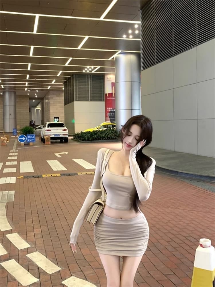 한국 가을 겨울 새로운 품격 몸매 가꾸기 디스플레이 몸 쇼트 스타일 이슬 허리 슬립 긴팔 오픈 가디건 반신 스커트 세 조각 여성 세트 상세 이미지 2