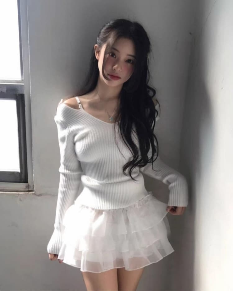 한국 가을 겨울 새로운 품격 전후 V넥 뒤로 홀로우 아웃 오프숄더 디스플레이 몸 다용도 긴팔 니트 스웨터 티셔츠 여성 상세 이미지 1