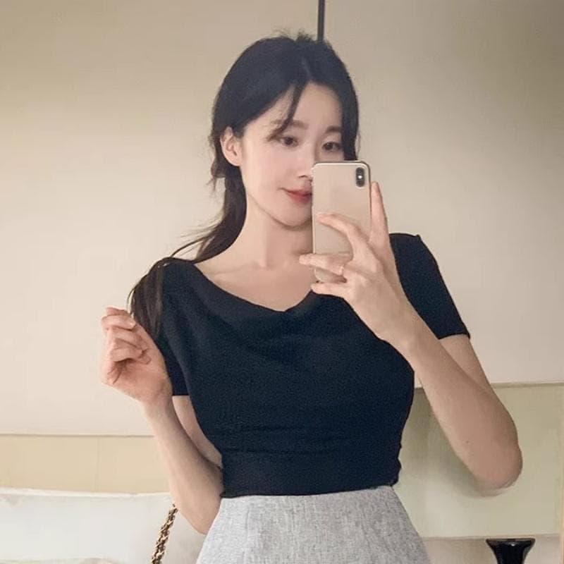 한국 봄 여름 쇼트 스타일 품격 편안함 부드러운 荡荡 칼라 몸매 가꾸기 슬림해 보이는 맨위 단색 다용도 반팔 티셔츠 여성 이미지 4