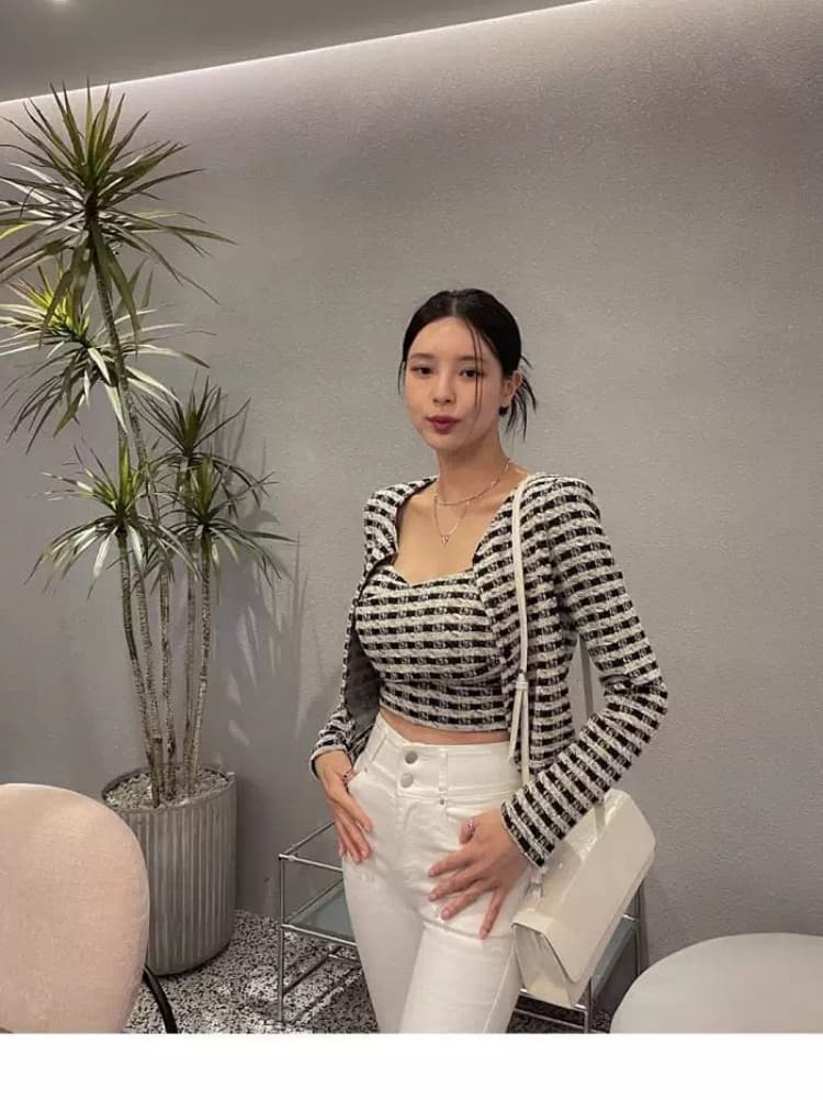 봄 가을 새로운 품격 다용도 스트라이프 반 개방 칼라 타이트 캐미솔 긴팔 오픈 가디건 투피스 슈트 여성 ins 상세 이미지 4