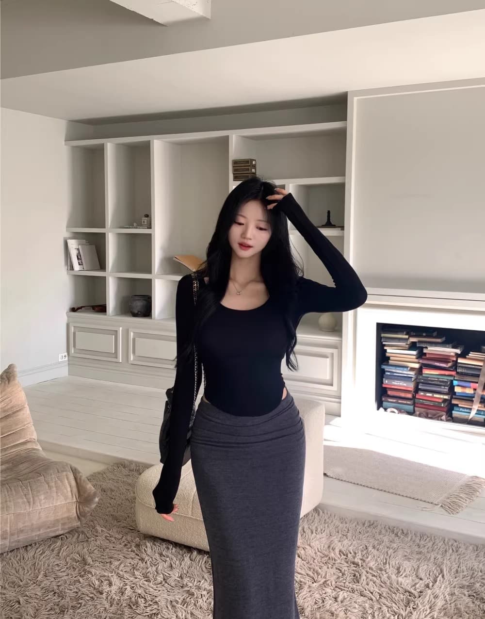 한국 봄 가을 새로운 디스플레이 몸 u 칼라 디스플레이 가슴 타이트 맨위 품격 슬림해 보이는 다용도 쇼트 스타일 긴팔 티셔츠 여성 트렌디 상세 이미지 26