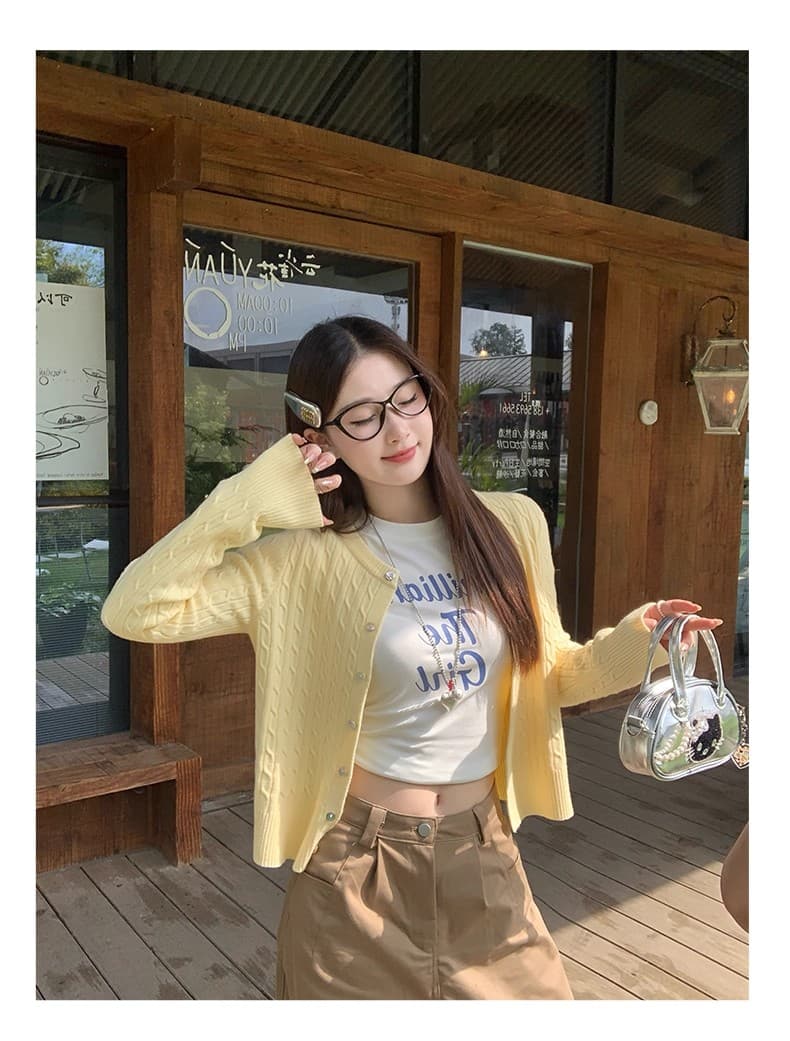 빨간색 니트 오픈 가디건 여성 이른 가을 분위기 센스 착용 가져 가라. 꽈배기 레트로 스웨터 가을 겨울 재킷 맨위 상세 이미지 24