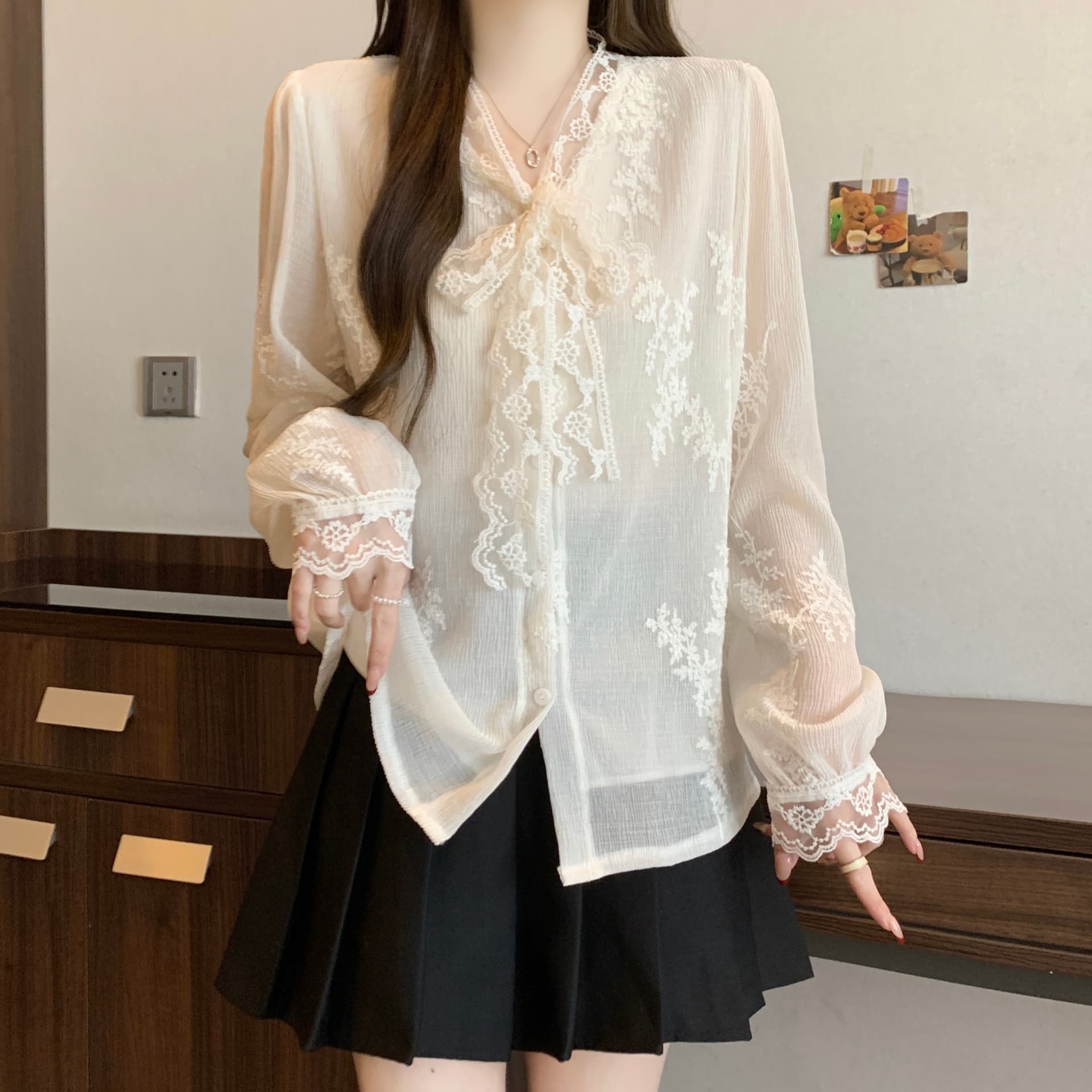 실사 빅 사이즈 레이스 여성 셔츠 레이스업 나비 매듭 벨트 인사이드 가져 가라. 2026 봄 새로운 디자인 센스 긴팔 맨위 상세 이미지 7