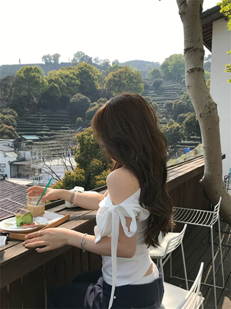 핫걸 순수한 욕망 바람 프랑스식 몸매 가꾸기 나비 매듭 스트랩 반팔 티셔츠 여성 ins 인사이드 가져 가라. 단색 비스듬한 어깨 오프숄더 맨위 상세 이미지 10