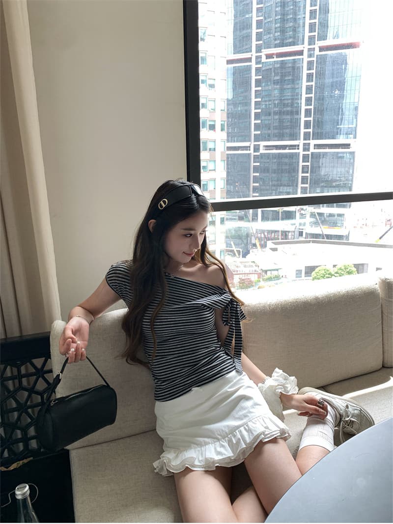 핫걸 순수한 욕망 바람 프랑스식 몸매 가꾸기 나비 매듭 스트랩 반팔 티셔츠 여성 ins 인사이드 가져 가라. 단색 비스듬한 어깨 오프숄더 맨위 상세 이미지 22